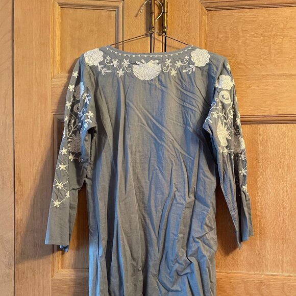 Beautiful Blue and White Embroidered Swim Cover-up, Size M - Picture 3 of 5